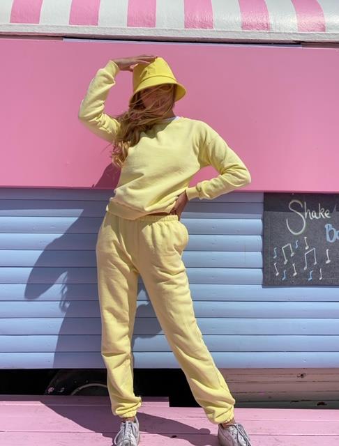 Kylie sweatpants gul