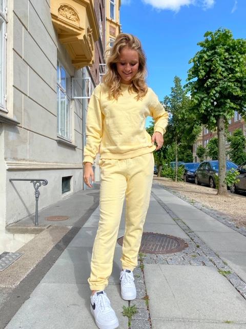 Kylie sweatpants sunshine