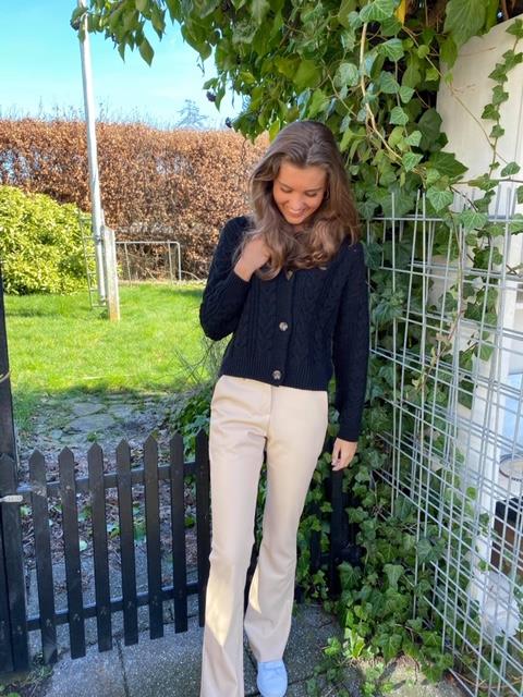 Vera bukser i læderlook beige