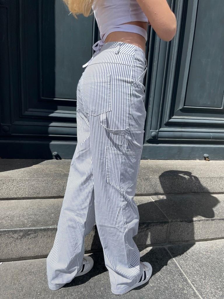 Diana stribet bukser - hvid/blå – Design By